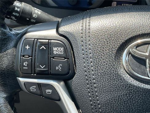 Used 2015 Toyota Sienna XLE w/ XLE Navigation Package AWD/4WD image 20