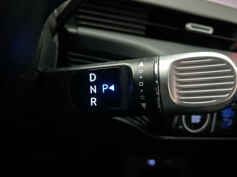 Used 2024 Hyundai Ioniq 5 SE image 21