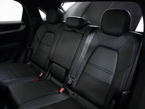 Certified 2026 Porsche Cayenne S AWD/4WD image 37