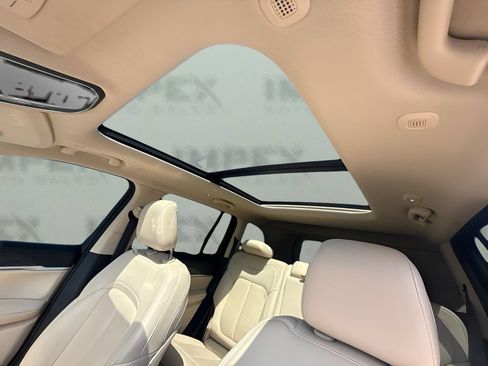 Used 2022 Jeep Grand Cherokee Limited AWD/4WD image 6