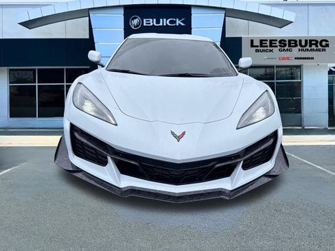 Used 2023 Chevrolet Corvette Z06 w/ Z07 Performance Package RWD image 2