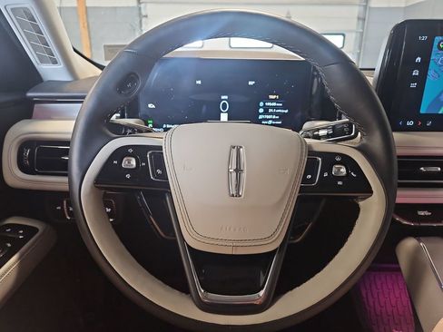 Used 2025 Lincoln Aviator Reserve w/ Illumination Package AWD/4WD image 30