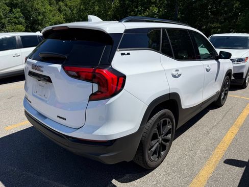 Used 2020 GMC Terrain SLE w/ Driver Convenience Package AWD/4WD image 2