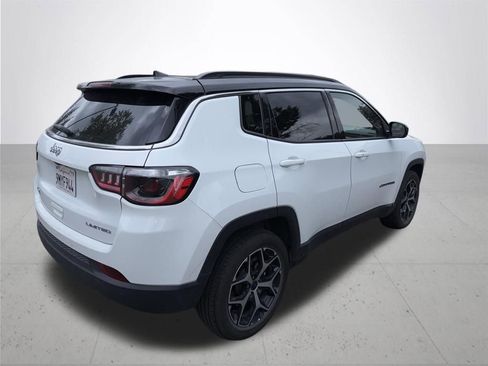 Used 2025 Jeep Compass Limited AWD/4WD image 4