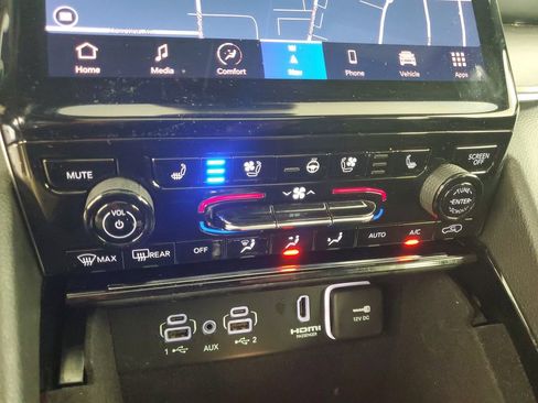 Used 2023 Jeep Grand Cherokee L Overland w/ Trailer Tow Group (B) image 19