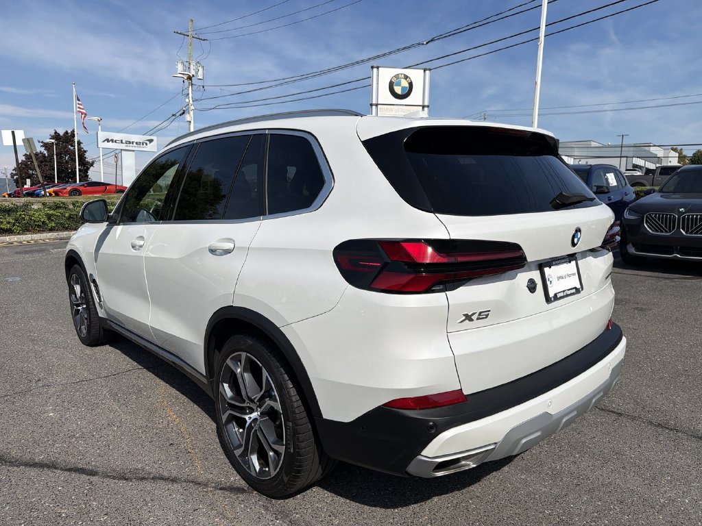 Used 2024 BMW X5 xDrive40i w/ Premium Package AWD/4WD image 12