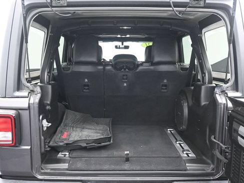 Used 2021 Jeep Wrangler Unlimited Rubicon AWD/4WD image 18