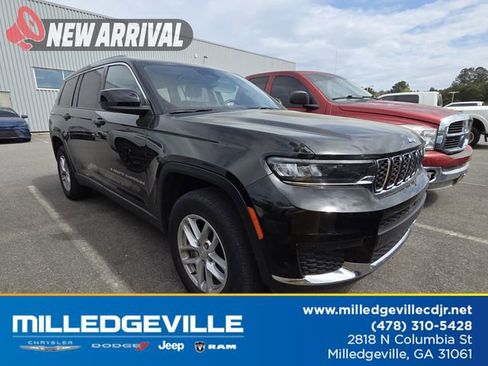 Used 2023 Jeep Grand Cherokee L Laredo image 1