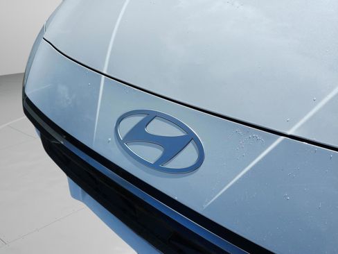New 2026 Hyundai Elantra Limited image 31