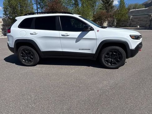 Used 2022 Jeep Cherokee Trailhawk w/ Premium Leather Package AWD/4WD image 13