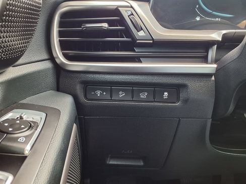 Used 2025 Kia Telluride S AWD/4WD image 34
