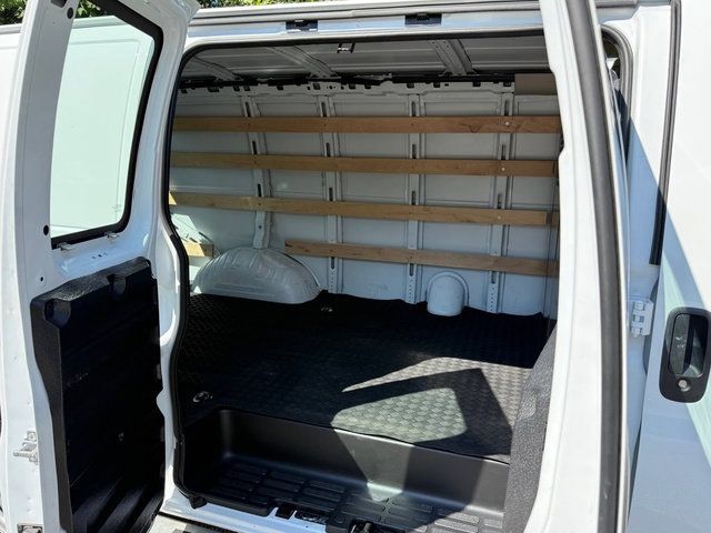 Used 2025 GMC Savana 2500 w/ Driver Convenience Package RWD image 6