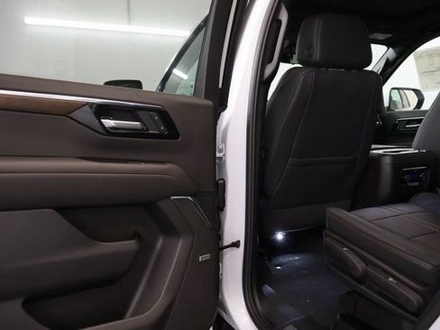 New 2026 Chevrolet Tahoe High Country w/ Sun And Tow Package AWD/4WD image 26