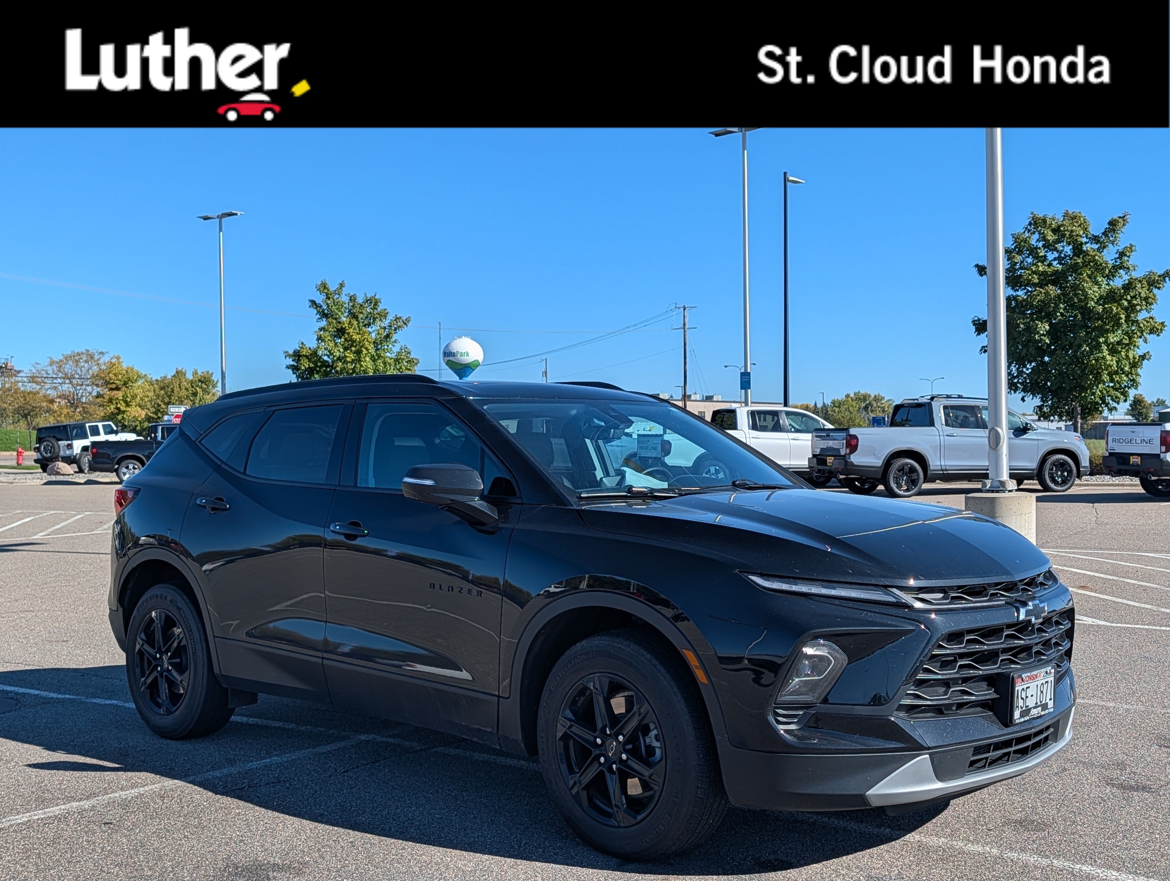 Used 2023 Chevrolet Blazer LT w/ Sound & Technology Package AWD/4WD image 1