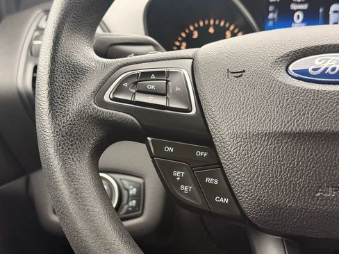 Used 2017 Ford Escape SE AWD/4WD image 16