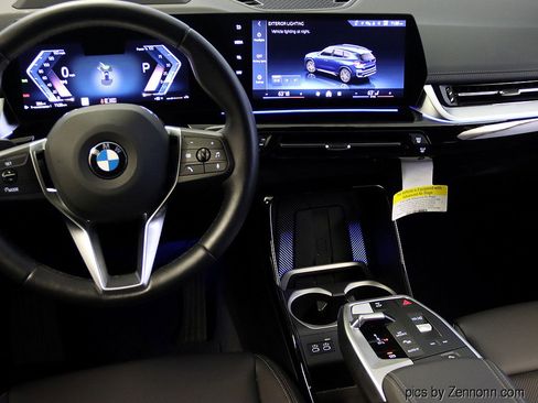 Used 2025 BMW X1 xDrive28i w/ Premium Package image 16
