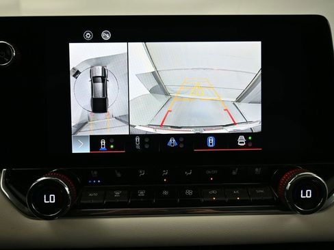 Used 2024 GMC Canyon AT4X image 19