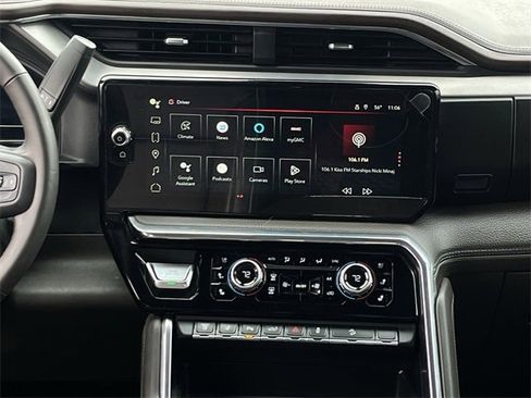 Used 2024 GMC Sierra 2500 Denali w/ Denali Reserve Package image 16