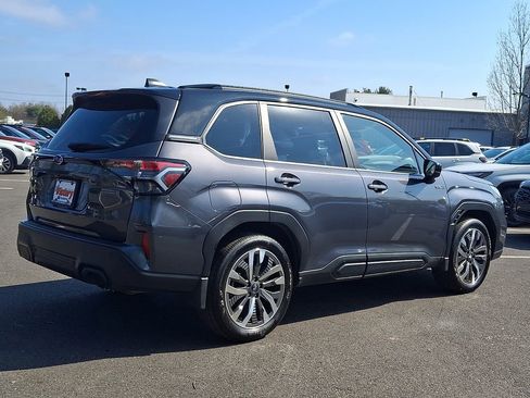 Used 2025 Subaru Forester Touring image 6