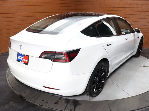 Used 2023 Tesla Model 3 Standard Range image 20