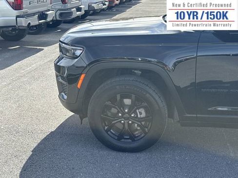 Used 2025 Jeep Grand Cherokee Altitude image 11