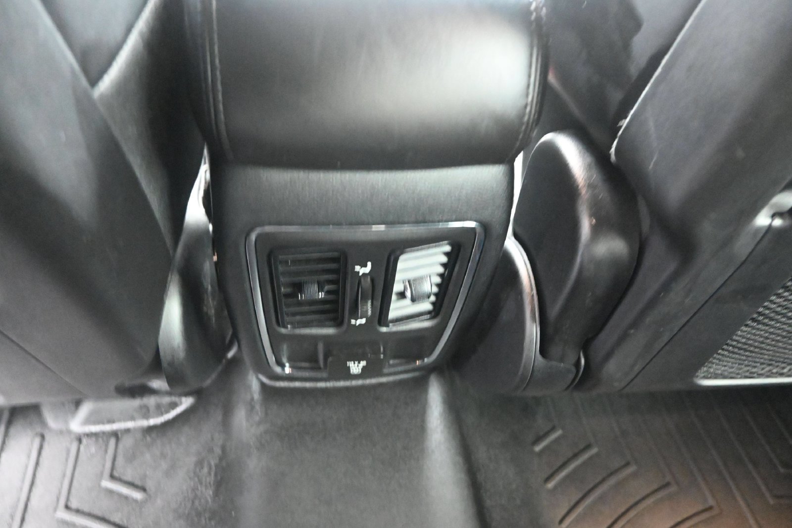 Used 2022 Jeep Grand Cherokee Laredo X RWD image 18