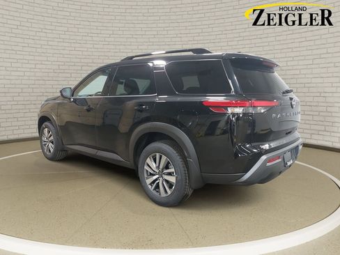 New 2026 Nissan Pathfinder SL AWD/4WD image 7