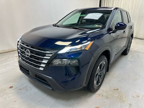 Certified 2024 Nissan Rogue SV image 9