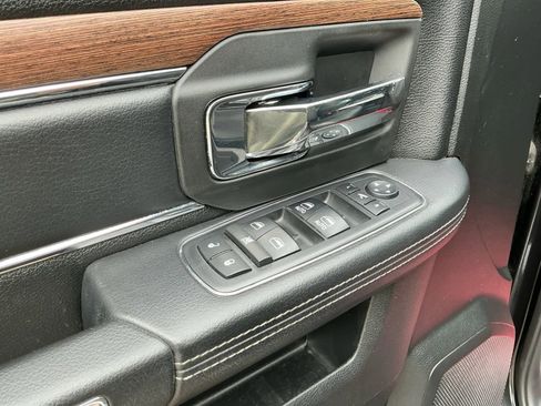 Used 2017 RAM 1500 Laramie w/ Convenience Group image 9