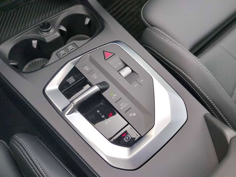 Used 2025 BMW M235i xDrive w/ Technology Package image 55