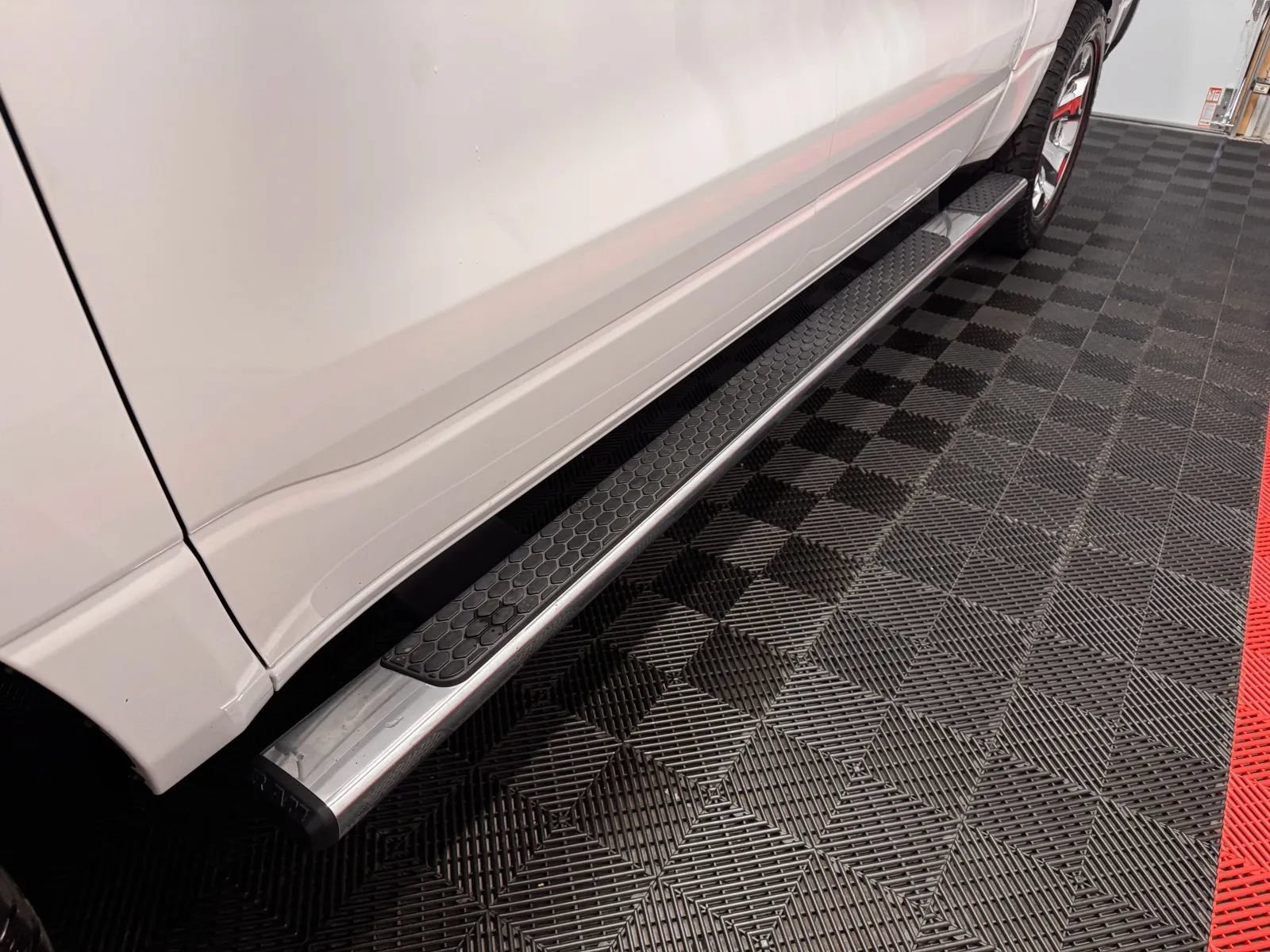 Used 2019 RAM 1500 Big Horn AWD/4WD image 11