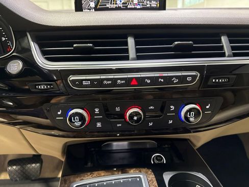 Used 2019 Audi Q7 3.0T Premium Plus AWD/4WD image 19