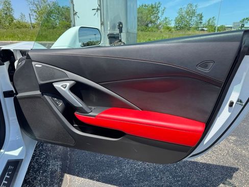 Used 2017 Chevrolet Corvette Stingray Coupe RWD image 23