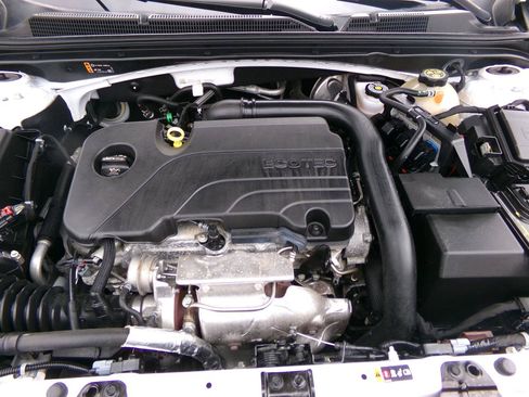 Used 2022 Chevrolet Malibu LT FWD image 27