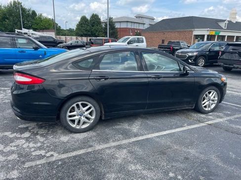 Used 2013 Ford Fusion SE FWD image 4