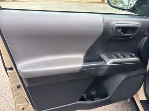 Used 2018 Toyota Tacoma SR5 image 23