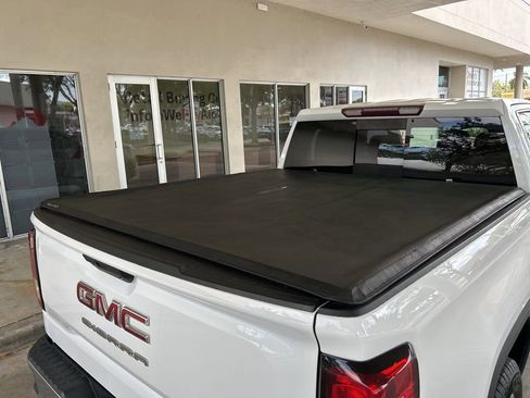 Used 2019 GMC Sierra 1500 SLE w/ SLE Value Package image 31