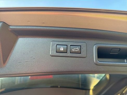Used 2021 Subaru Forester Limited AWD/4WD image 12