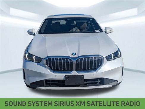 Used 2024 BMW 530i xDrive w/ Premium Package image 10