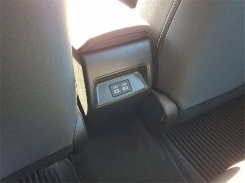 Used 2024 Toyota Corolla LE image 9