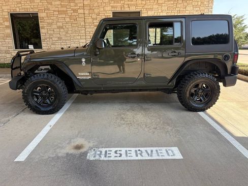 Used 2015 Jeep Wrangler Unlimited Sport AWD/4WD image 9