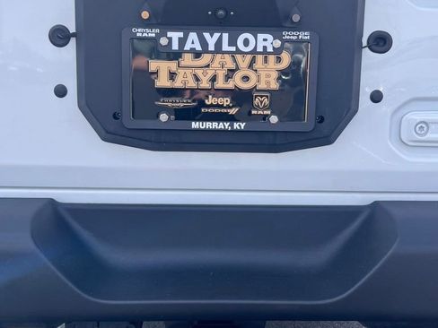 Used 2022 Jeep Wrangler Unlimited Sport image 14