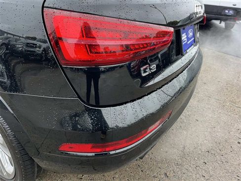 Used 2018 Audi Q3 2.0T Premium Plus w/ Premium Plus Package image 10