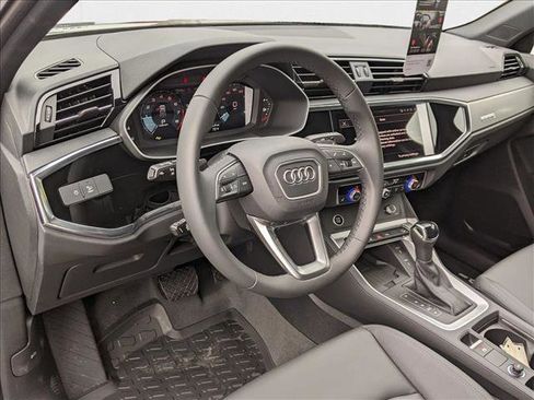 New 2025 Audi Q3 2.0T Premium image 3