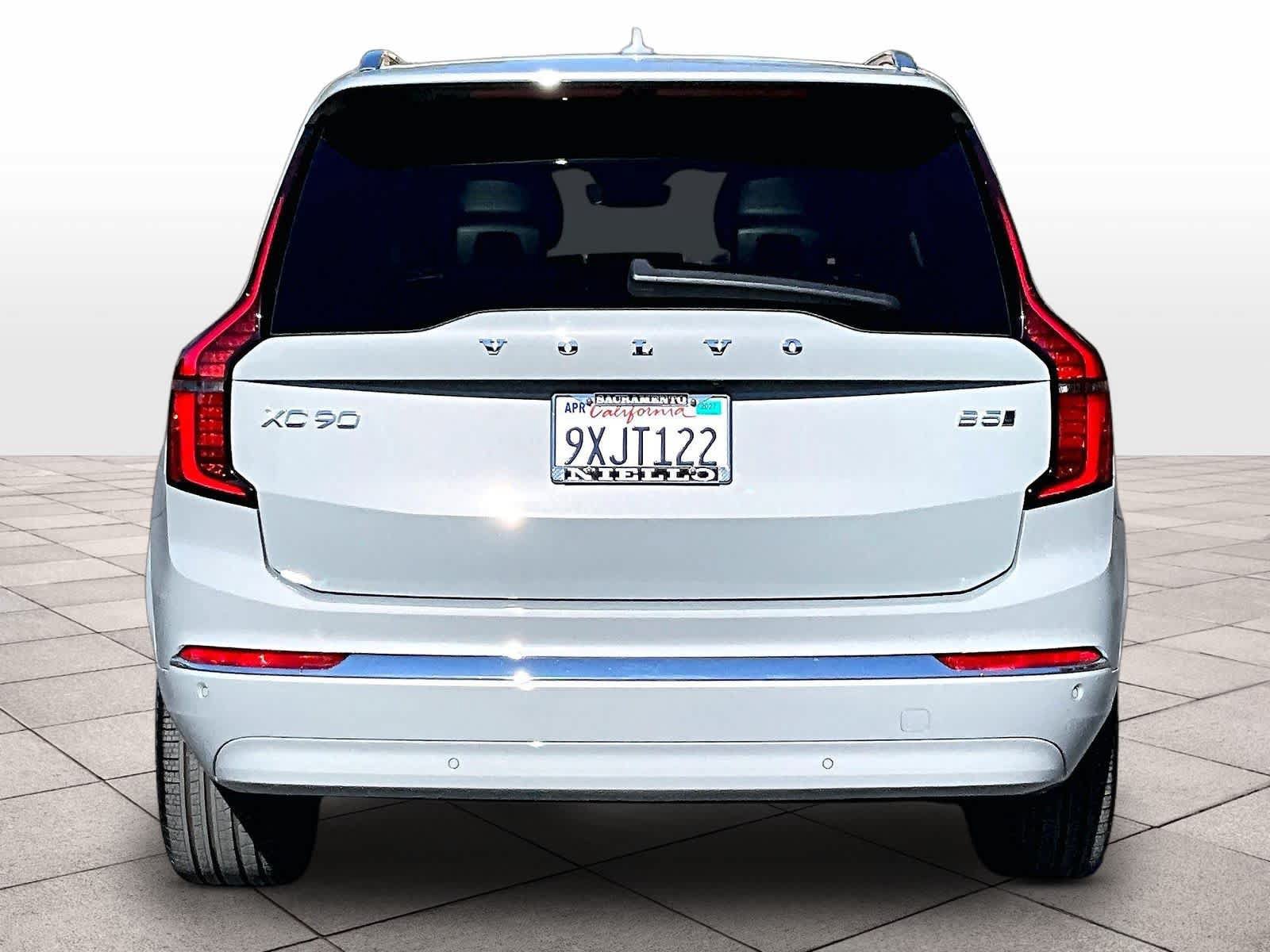 Used 2026 Volvo XC90 B5 Plus w/ Protection Package AWD/4WD image 8