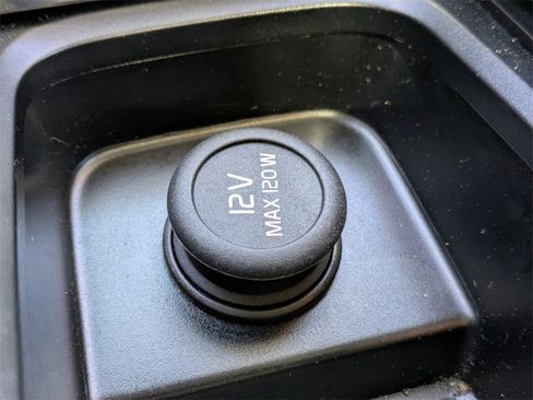 Certified 2023 Volvo XC60 B5 Ultimate image 31