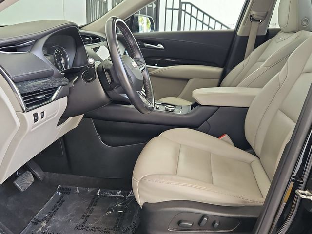 Used 2022 Cadillac XT4 Premium Luxury w/ Enhanced Visibility Package FWD image 21