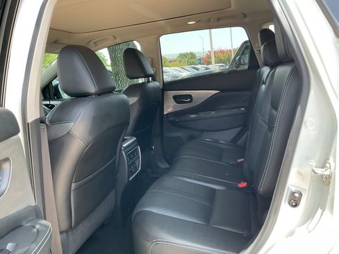 Used 2017 Nissan Murano Platinum w/ Platinum Technology Package FWD image 12