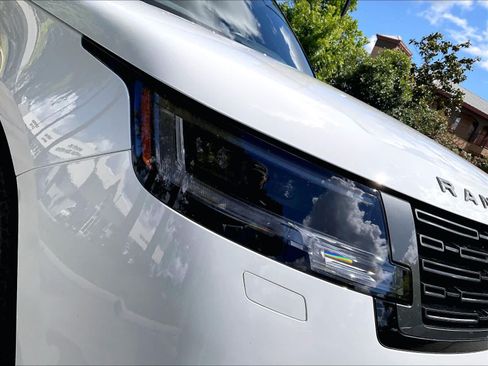 Used 2025 Land Rover Range Rover SE AWD/4WD image 28