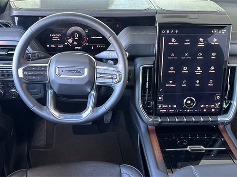 Used 2025 GMC Yukon Denali image 14
